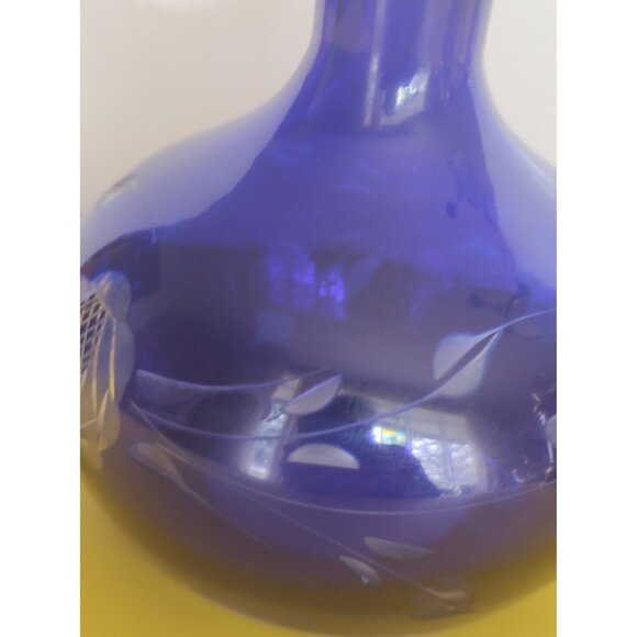 Vintage Bohemian Czech Cobalt Blue Cut to Clear Glass Vase 4.75" - Picture 10 of 13